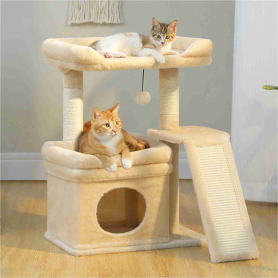 Petite tour d'arbre à chat