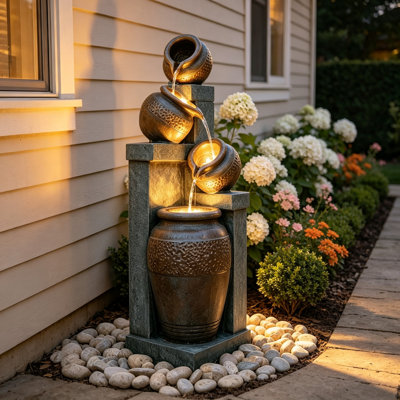 Fontaine à eau en résine beige brun de 88,4 cm de haut (34,8 po) avec 4 niveaux, éclairage DEL chaud et pompe silencieuse, idéale pour la décoration de patio, jardin, porche et terrasse.