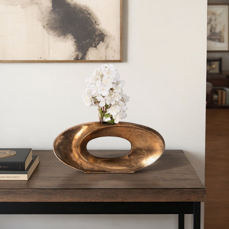 Vase en métal Dakota Fields Belcove, H 7 po x l 15 po x P 3 po