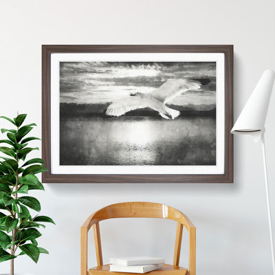 Seagull in Flight Vol.2 - Picture Frame Graphic Art