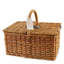 Panier en osier Twine Seaside Cape Cod avec compartiments isolés, comprenant argenterie, assiettes, serviettes de table, verres à vin, shakers et tire-bouchon, parfait pour un pique-nique ou une fête en plein air