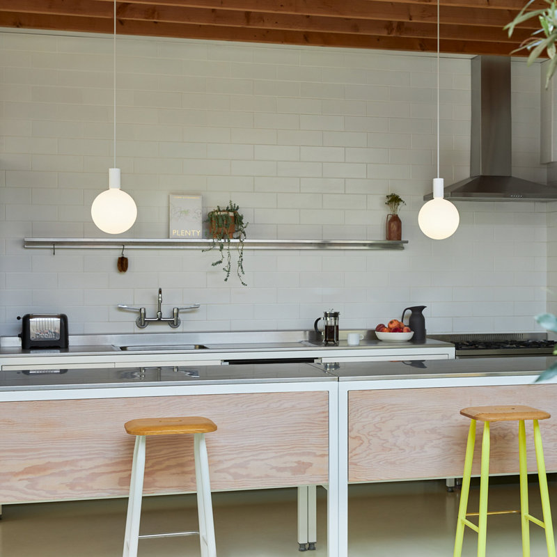 Alumina Pendant In Chalk