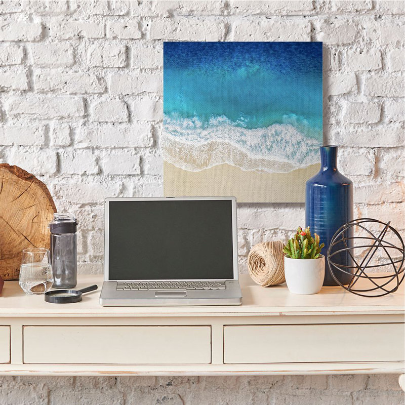 «Birds Eye Beach Side Ocean» par Maggie Olsen - reproduction de photo, Toile tendue, H 30 po x l 30 po x P 1,5 po