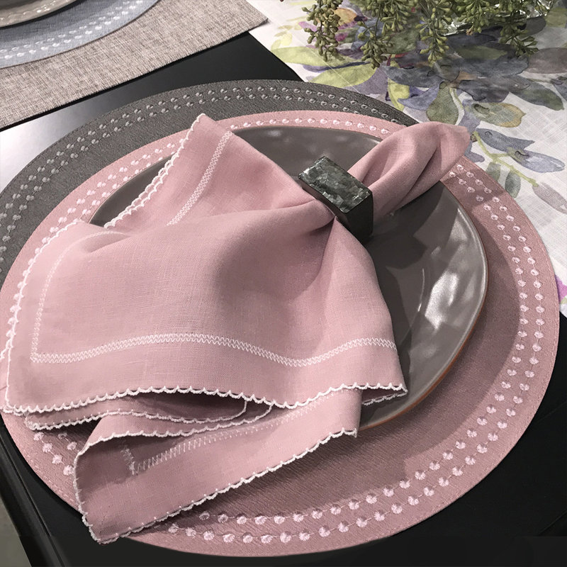 Pearls Vinyl Round Placemats, White/Rose