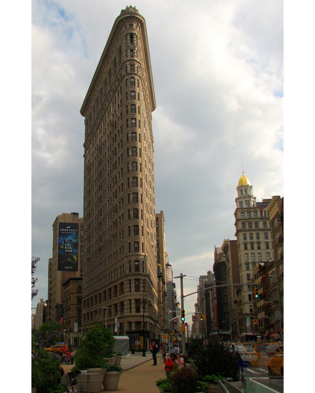New York City Flatiron Building, H 40 po x l 26 po