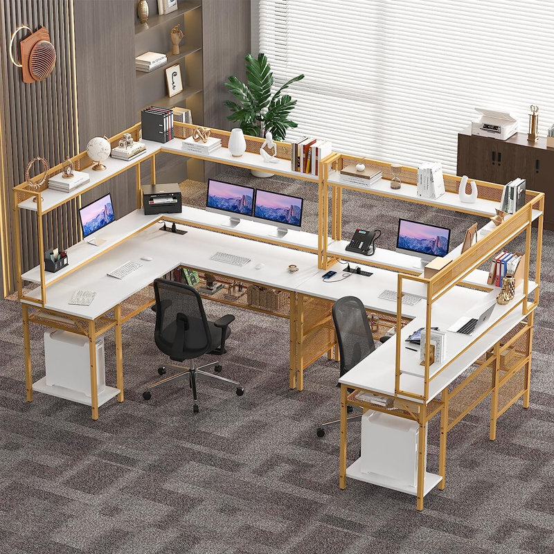 Bureau en L Laveeza avec tablettes réglables et support pour écran, bureau à domicile avec prise de courant et huche