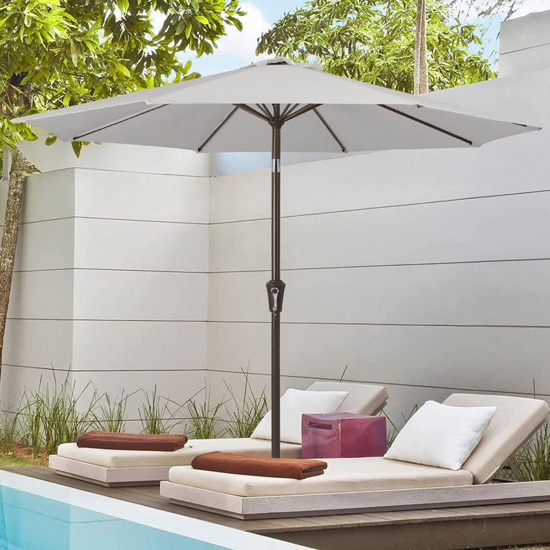 Parasol de marché inclinable Germar, H 95,7 po x l 120 po x P 120 po, Gris clair