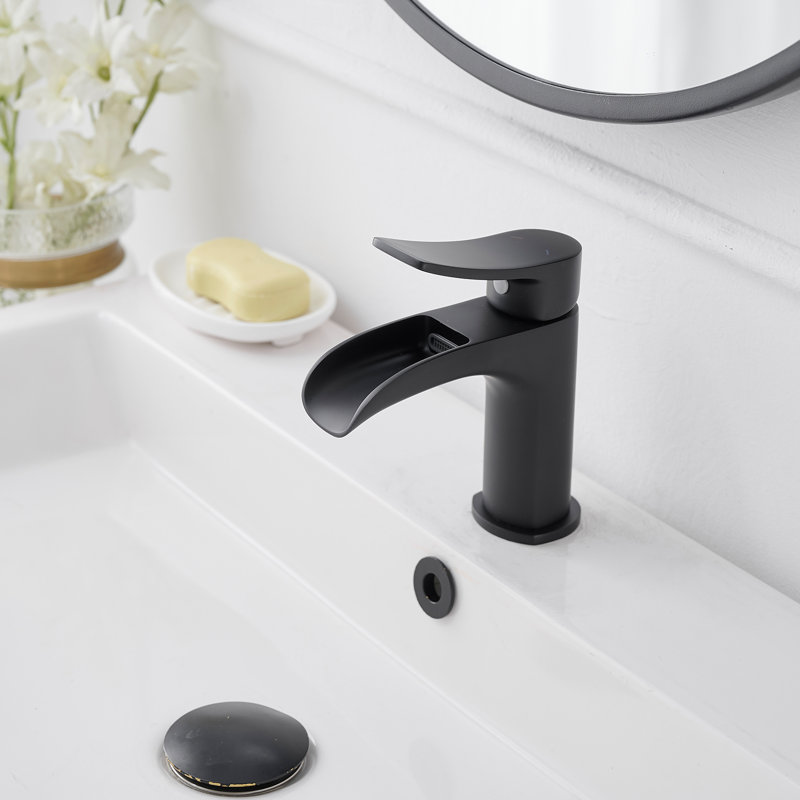 Robinet de salle de bain à une arche et à poignée simple avec ligne d'alimentation