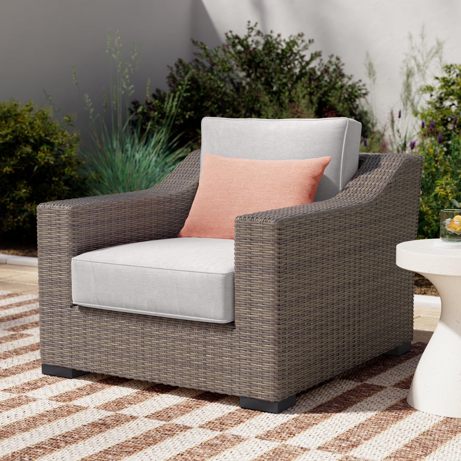Manhattan Patio Lounge Chair