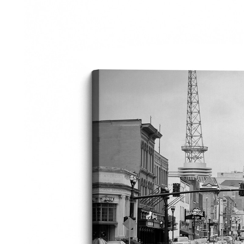 "Up Broadway Nashville" par Garima Dhawan, reproduction de photo, H 12 po x l 16 po, Toile tendue, Ne s’applique pas