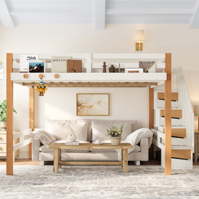 Lit mezzanine double en bois pleine grandeur avec tablettes de rangement, crochets et espace sous le lit, beige et naturel