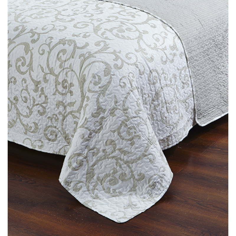 Farmhouse / Country Abstract Quilt, Queen Quilt + 2 Standard Pillowcases