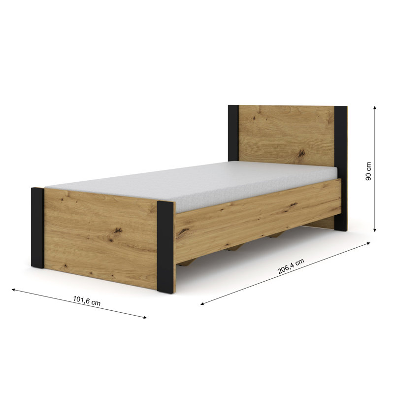 Maja Bed