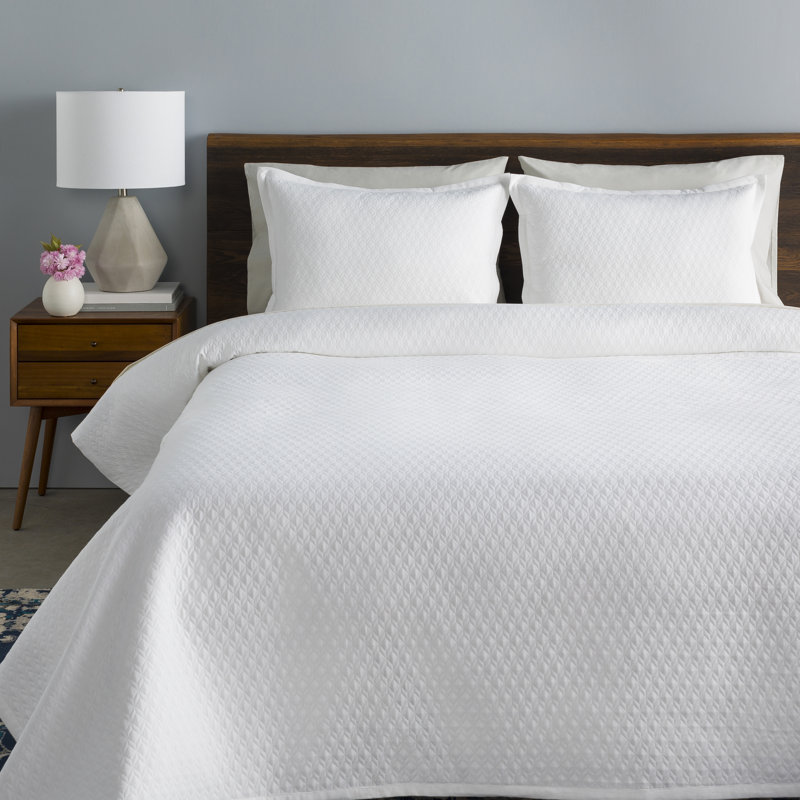 Briley Cotton Blend Jacquard Geometric Shapes Quilt, Full/Queen