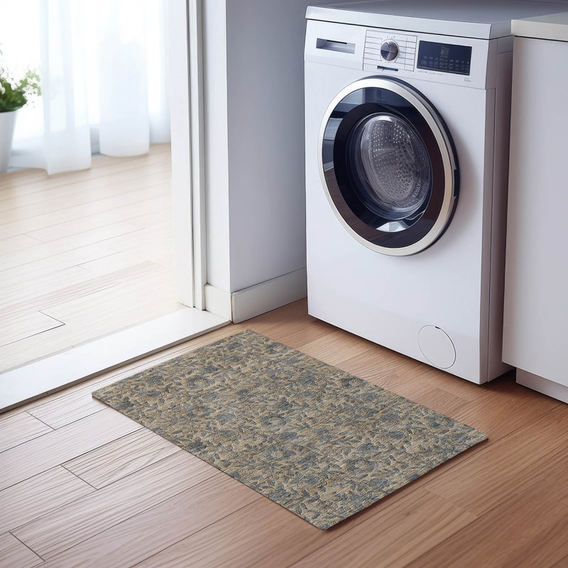 Mahaney Flatweave Floral Indoor / Outdoor Rug, Rectangle 1'8" x 2'6"