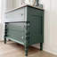Commode verte de style rétro