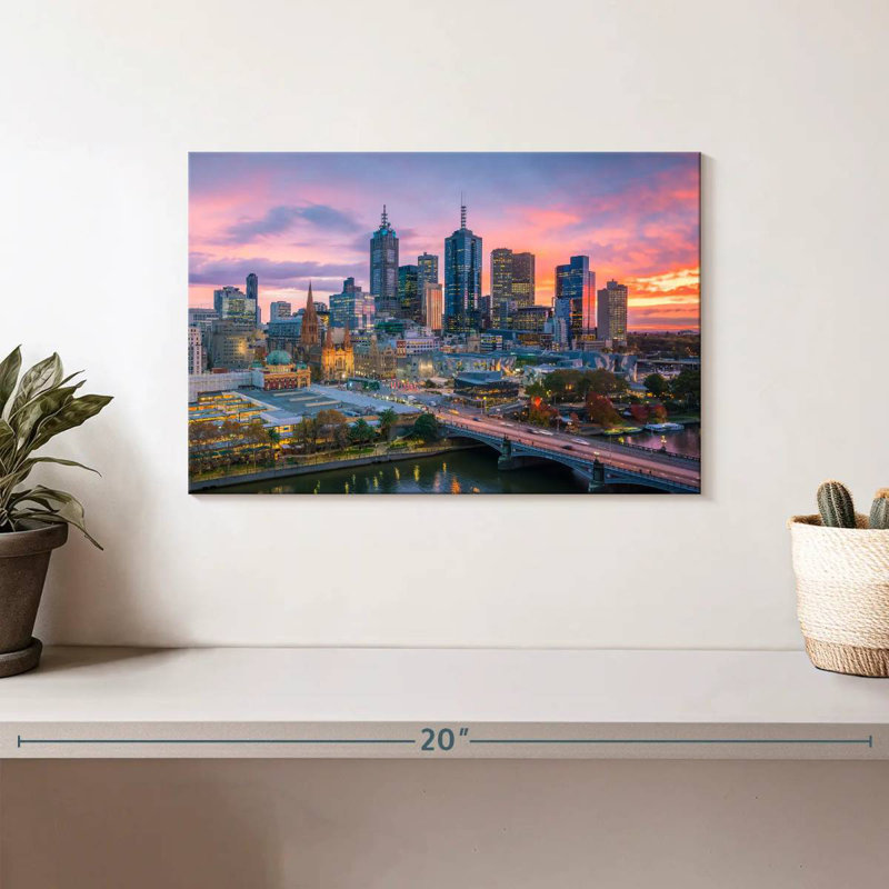 Sireci Melbourne Twilight, 8" H x 12" W