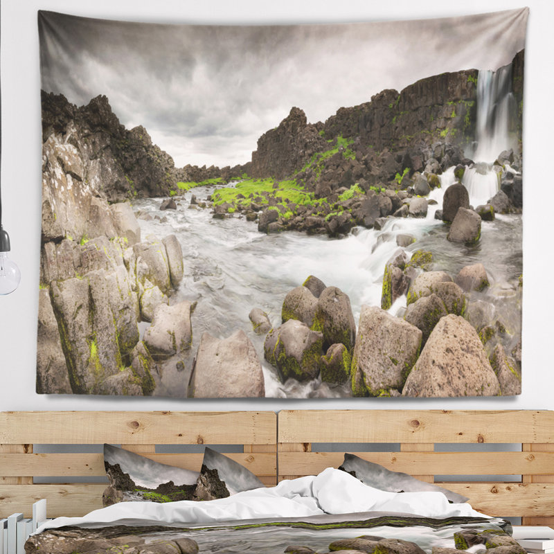 Tapisserie en cascade abstrait oxarafoss, H 78 po x l 92 po