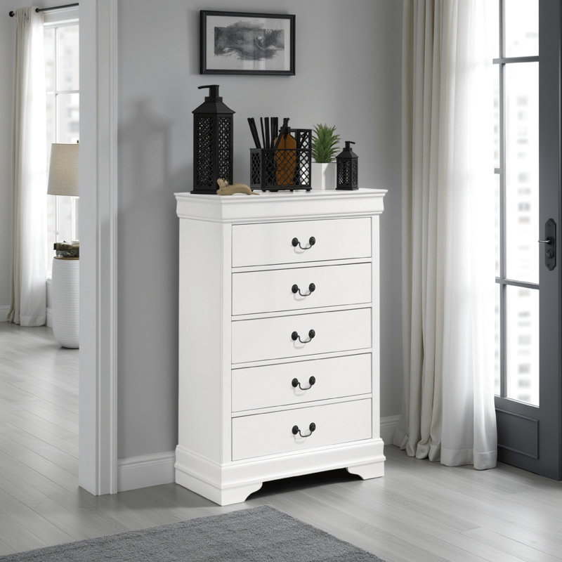 Commode haute Nim, 5 tiroirs de rangement, garniture moulée blanche classique