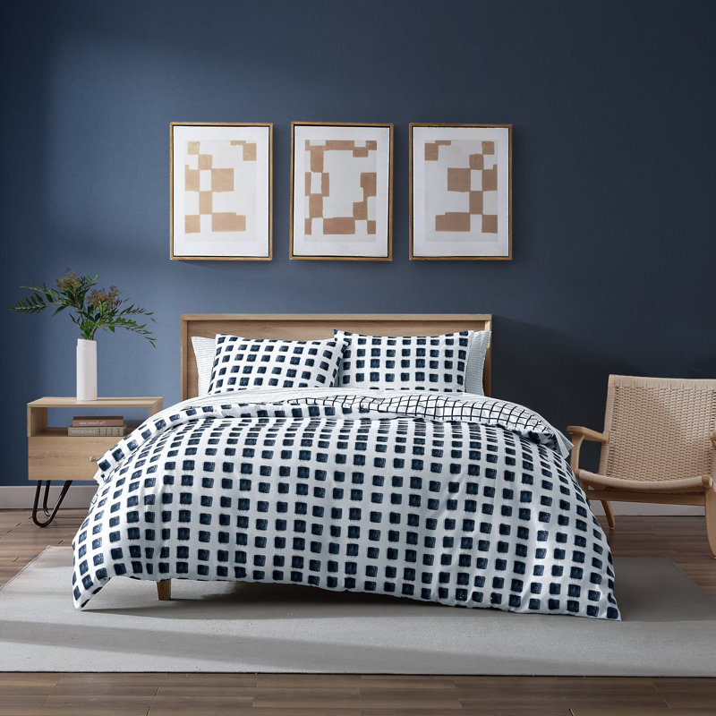 Urban Shibori Blue and White Microfiber Full/Queen Duvet Cover Set