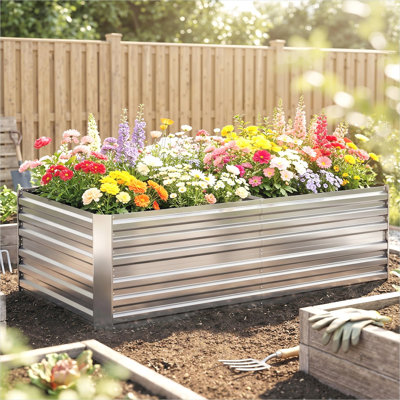 Support à plante argenté avec design fonctionnel pour l'extérieur, 70,8 x 35,5 x 23,2 po, acier galvanisé