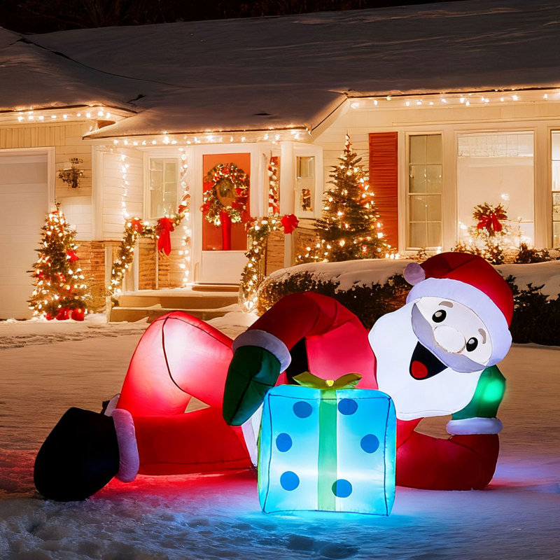 Décoration de Noël gonflable illuminée 7 pi Père Noël