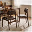 Chaise de salle à manger moderne avec structure en bois massif, revêtement en similicuir brun, sans accoudoirs, dossier ergonomique, idéale pour la cuisine, la salle à manger, un café ou un bureau à domicile.