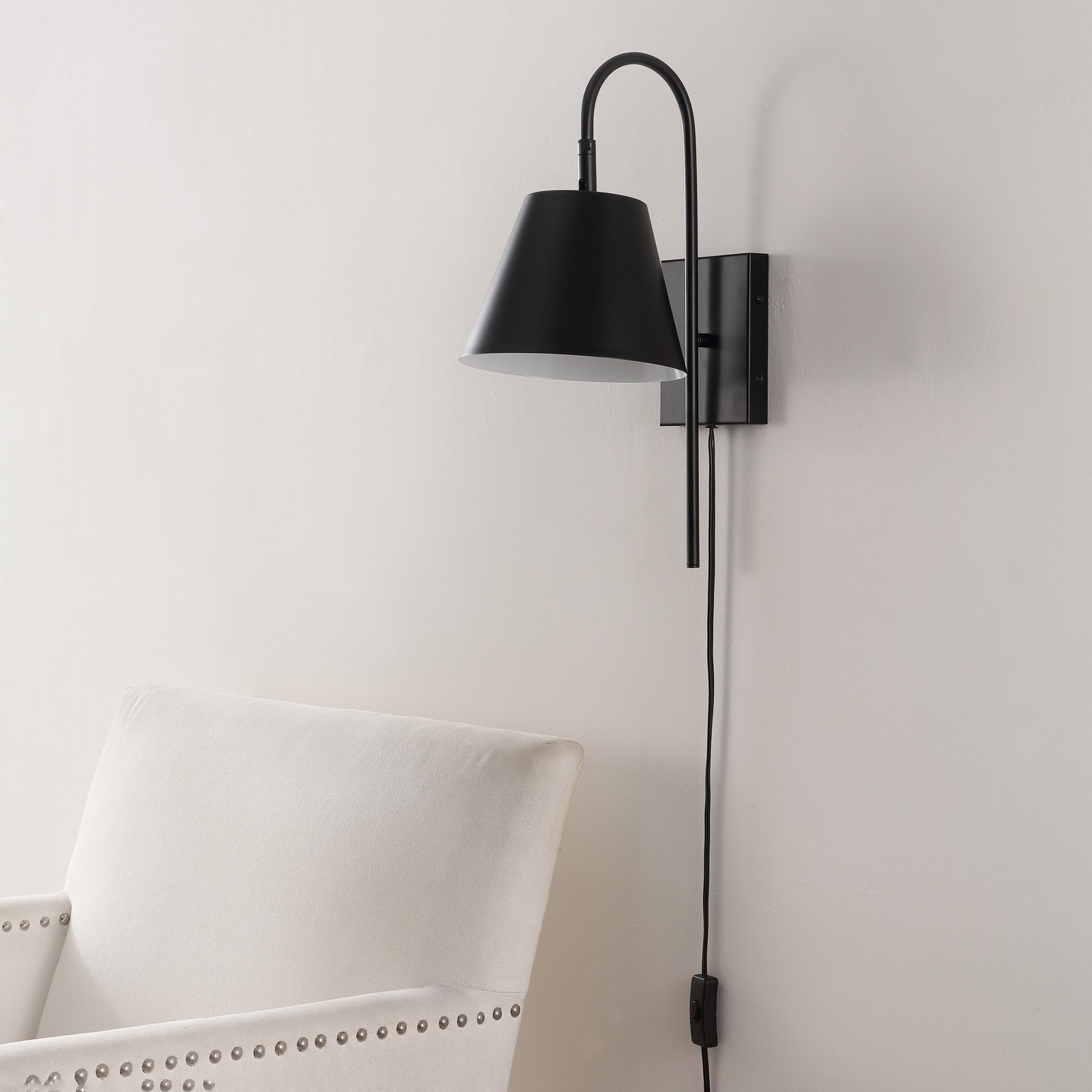 Rhoeva Single Light Dimmable Plug-in Flush Mounted Sconce, Black, Black