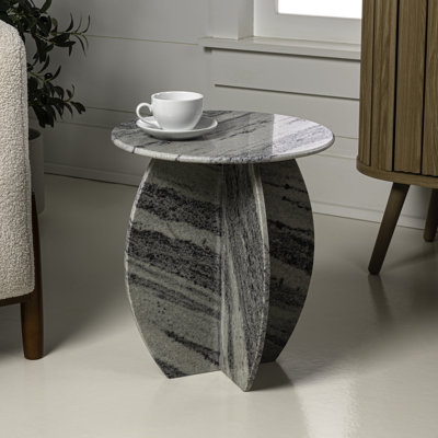 Table de bout ronde en marbre massif gris / noir de 17,5 po Venus, table d'appoint décorative en pierre naturelle avec base sculpturale en croix pour le salon