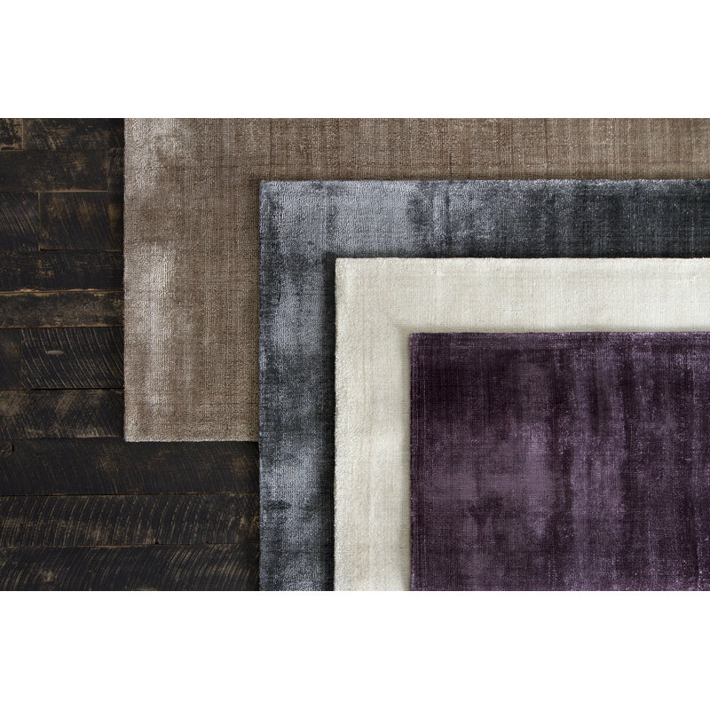 Sopris Hand Loomed Modern Area Rug in Ivory, Rectangle 5' x 7'6"