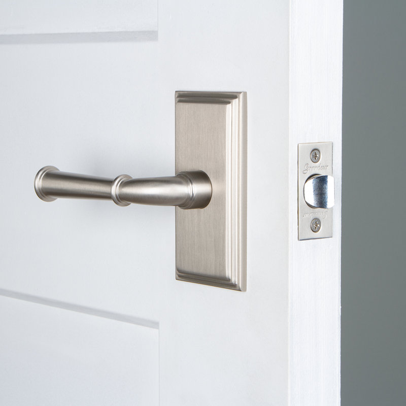 Grandeur Carré Plate with Georgetown Lever, Satin Nickel, 2 3/4", Passage (Hall & Closet)