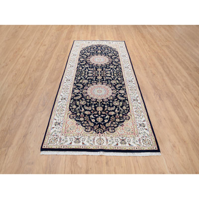 Tapis de couloir oriental bleu foncé 4 pi 2 po x 10 pi 4 po Nain noué à la main avec motif en médaillon 250 KPSI