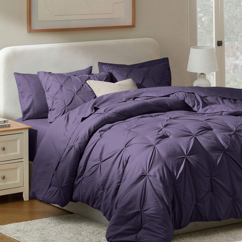 Ensemble d'édredon plissé avec draps Bed-in-a-Bag, Édredon de très grande taille et 6 pièces suppl, Mauve