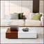 Table basse en noyer de style moderne avec deux espaces de rangement, finition en marbre et design contemporain pour des salons élégants.