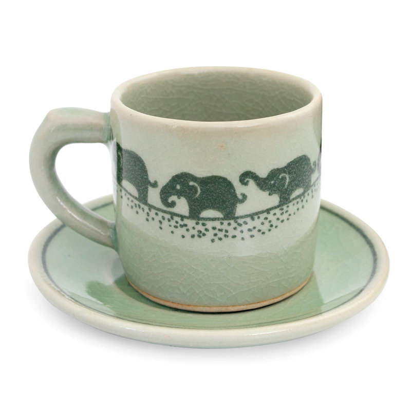 Tasse à expresso celadon et soucoupe renne éléphants Puccia