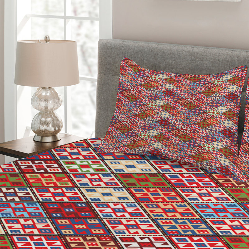 Rustic Polyester Geometric Shapes Coverlet, King Bedspread + 2 Shams