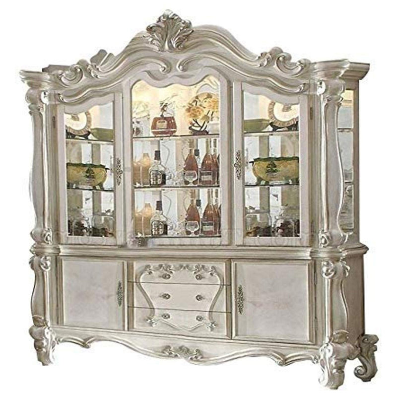 Huche en bois avec éclairage en bois