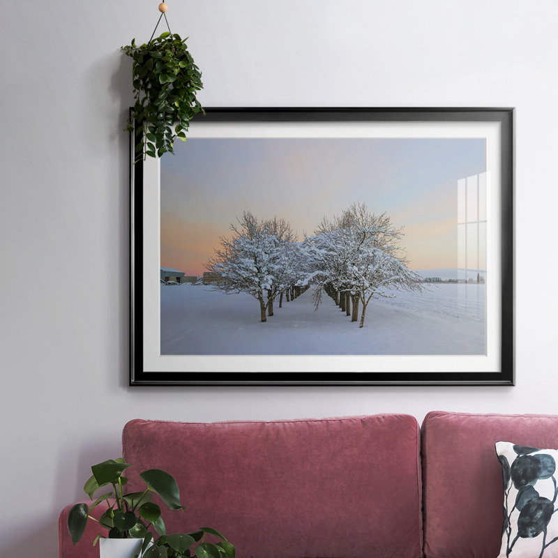 Parmi les arbres, impression sur papier encadrée, H 27 po x l 39 po x P 1,5 po, Noir