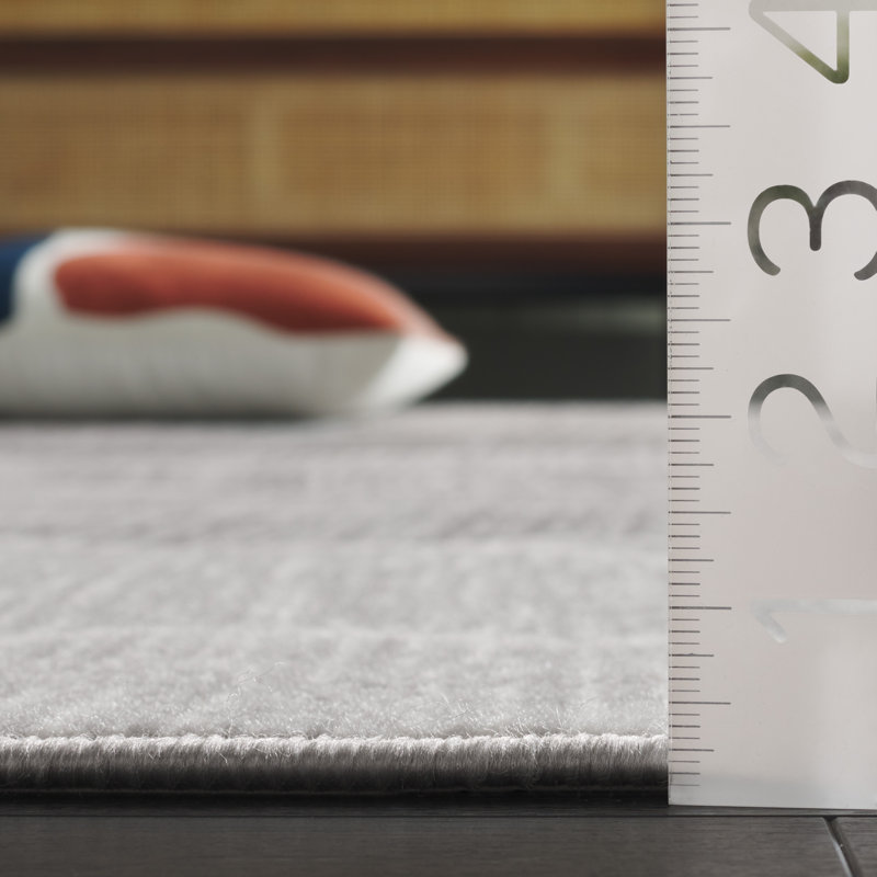 Loanne Temple Bcf/Jute/Latex/Overlock Abstract Rug in Gray, Round 6'7"