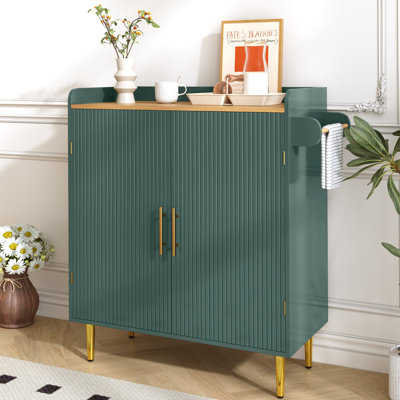 Armoire à café moderne avec porte-bouteilles à 9 grilles, tiroir dissimulé, 3 tablettes réglables à 3 niveaux, 2 porte-verres convertibles, porte-serviettes, plateau de table, armoire à boissons avec texture cannelée, vert