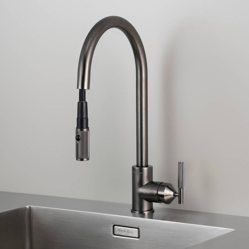 Kitchen Faucet / Pull-Out With Dual Spray / Linear, Gun Metal