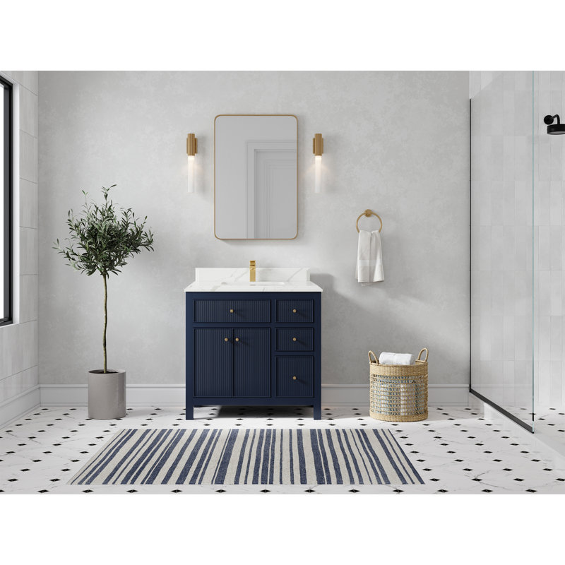 Sonoma 36 po X P 22 po Meuble-lavabo central D en albâtre avec quartz Cove Edge, Calacatta Laza, Navy Blue