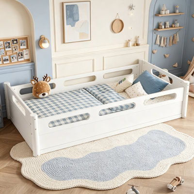 Lit simple Montessori pour enfants avec barrières de sécurité, lit plateforme en bois à profil bas pour dormir et jouer