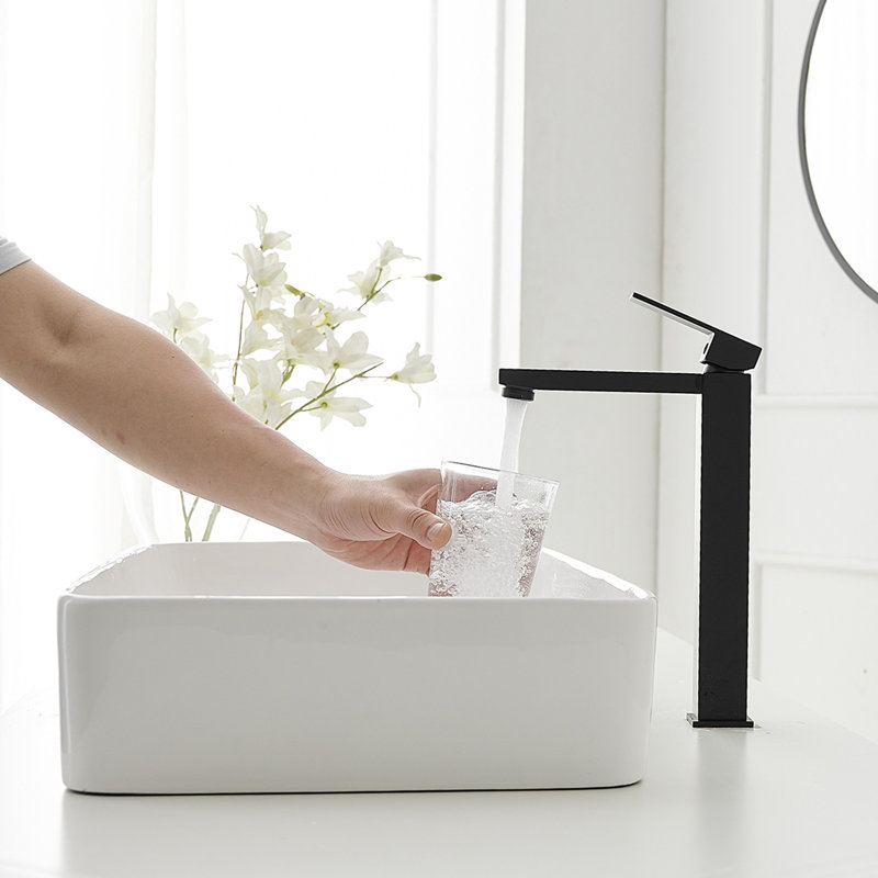 Single-Hole Single-handle Bathroom Faucet, Matte Black