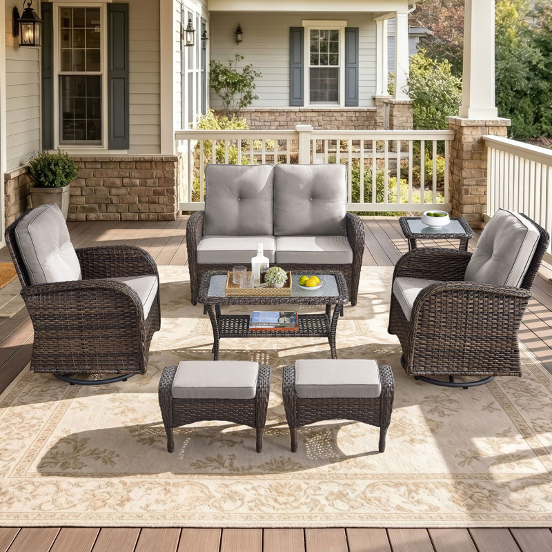 Ensemble de conversation de patio extérieur en osier 7 pièces avec des chaises pivotantes et des poufs, Beige, Brown