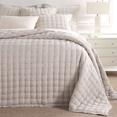 Lush Linen Quilt Set