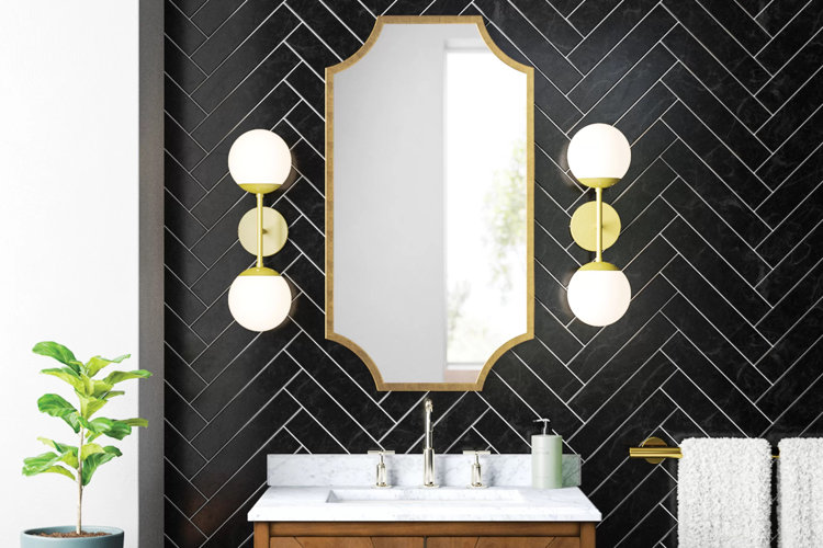 Black accessories for an aesthetic but bright bathroom