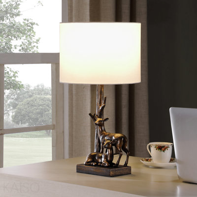 Lampe de table en polyrésine 19,75 po Capreolus