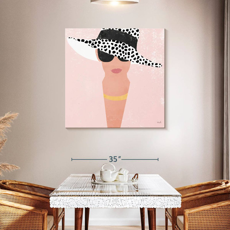Leisha Fashion Forward Blush, 39" H x 39" W
