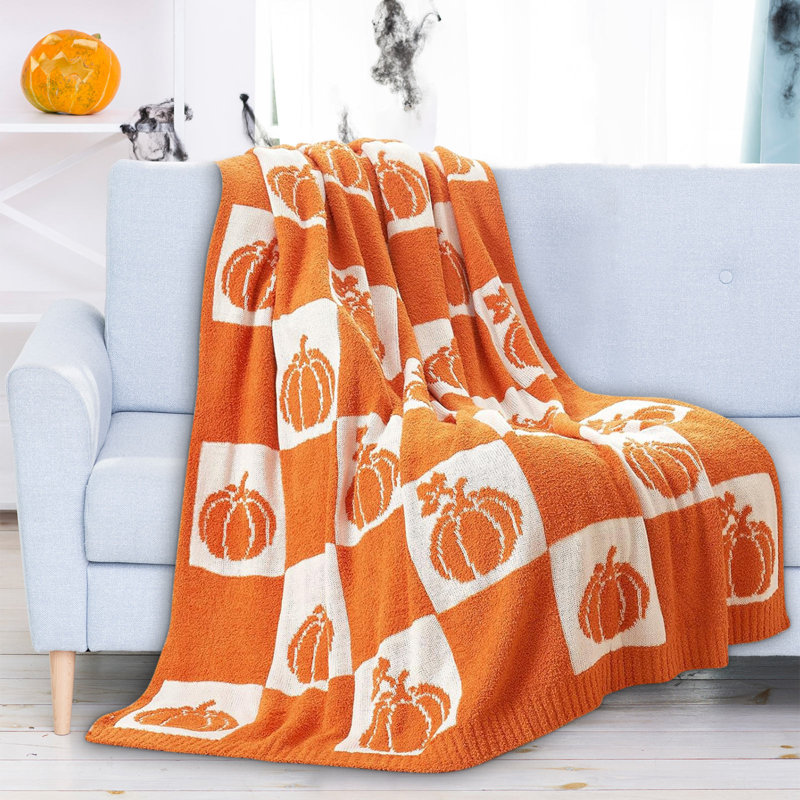 Couverture douce et confortable à carreaux citrouille d'automne orange et blanche, jeté décoratif Halloween pour canapé
